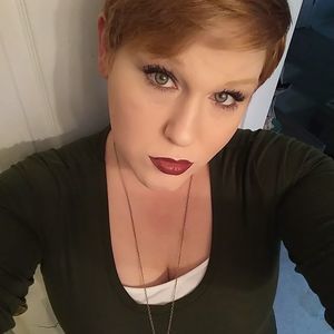 Meet your Posher, Krystal